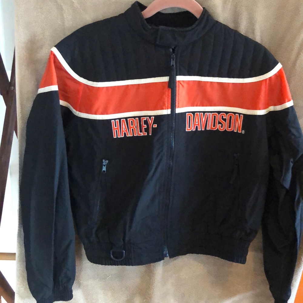 Harley Davidson windbreaker jacket.